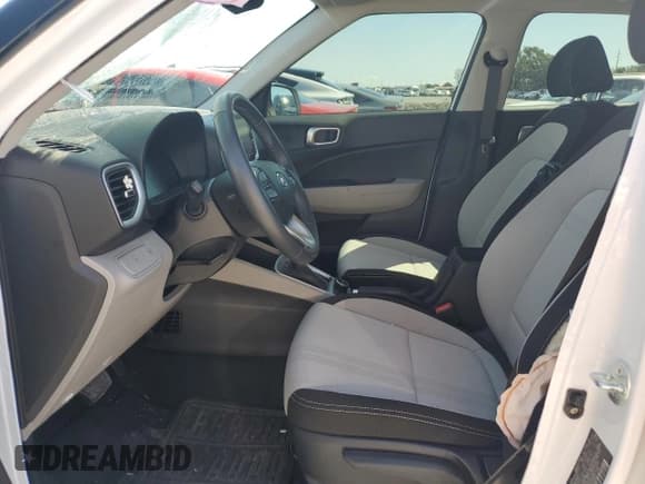 ✅ 2025 Hyundai Venue SEL • VIN: KMHRC8A39SU371638 • Лот: 81262885. Опубликован ранее на Copart с пробегом 12 557 миль. Бесплатный доступ к архиву аукционных продаж из США и подробный отчёт об истории автомобиля на DreamBid. Изображение 7.