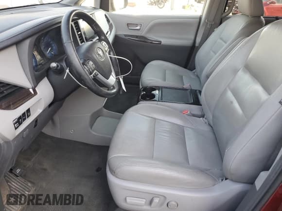 ✅ 2015 Toyota Sienna XLE • VIN: 5TDYK3DC5FS614857 • Lot: 86815405. Listed on Copart with 284,058 mi. Free auction sales archive from the USA and detailed vehicle history report at DreamBid. Image 7.