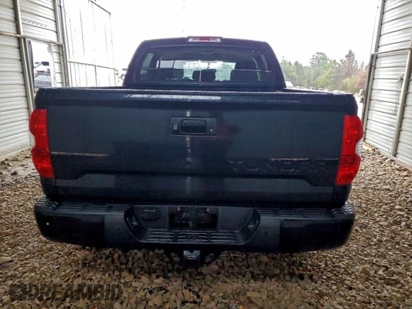 ✅ 2017 Toyota Tundra Limited • VIN: 5TFHY5F12HX626841 • Lot: 94990805. Listed on Copart with 143,937 mi. Free auction sales archive from the USA and detailed vehicle history report at DreamBid. Image 6.