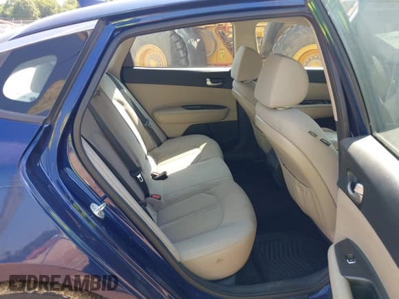 ✅ 2018 Kia Optima S • VIN: 5XXGT4L38JG229819 • Lot: 42400321. Listed on IAAI with 167,118 mi. Free auction sales archive from the USA and detailed vehicle history report at DreamBid. Image 8.