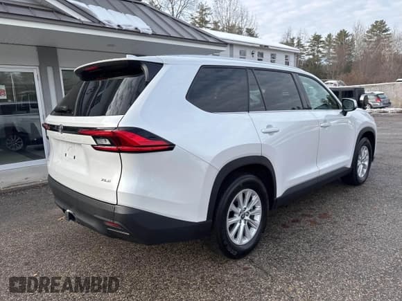 ✅ 2024 Toyota Highlander XLE • VIN: 5TDAAAB55RS009139 • Лот: 43883259. Опубликован ранее на IAAI с пробегом 58 910 миль. Бесплатный доступ к архиву аукционных продаж из США и подробный отчёт об истории автомобиля на DreamBid. Изображение 4.