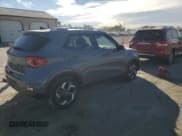 ✅ 2021 Hyundai Venue SEL • VIN: KMHRC8A31MU126366 • Lot: 75582034. Wystawiony na Copart z przebiegiem 49 295 mil. Bezpłatny archiwum sprzedaży aukcyjnych z USA i szczegółowy raport historii pojazdu na DreamBid. Zdjęcie 3.