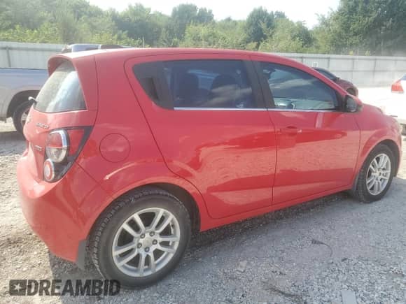 2015 Chevrolet Sonic LT с VIN 1G1JC6SB4F4200645, выставлен на аукционе Copart как лот 67926675 с пробегом 90 636 миль миль и Списание • Salvage title. История ставок и продаж доступна на DreamBid. Изображение 3.