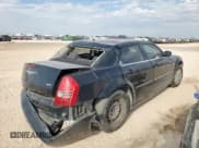 ✅ 2008 Chrysler 300 LX • VIN: 2C3KA43R08H223920 • Lot: 84998905. Wystawiony na Copart z przebiegiem Nie podano. Bezpłatny archiwum sprzedaży aukcyjnych z USA i szczegółowy raport historii pojazdu na DreamBid. Zdjęcie 3.