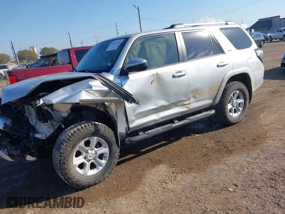 ✅ 2022 Toyota 4Runner SR5 • VIN: JTEEU5JR7N5258509 • Lot: 43451409. Listed on IAAI with 93,381 mi. Free auction sales archive from the USA and detailed vehicle history report at DreamBid. Image 17.