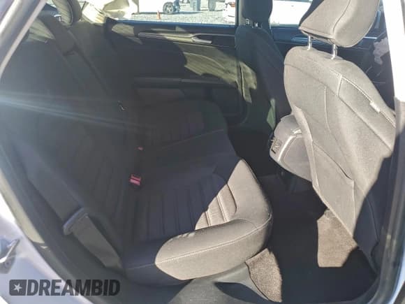 ✅ 2018 Ford Fusion SE • VIN: 3FA6P0LU2JR152535 • Lot: 95262345. Wystawiony na Copart z przebiegiem 103 918 mil. Bezpłatny archiwum sprzedaży aukcyjnych z USA i szczegółowy raport historii pojazdu na DreamBid. Zdjęcie 10.