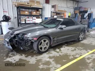 ✅ 1999 Pontiac Firebird Formula • VIN: 2G2FV22G1X2211237 • Лот: 57750415. Опубликован ранее на Copart с пробегом 134 236 миль. Бесплатный доступ к архиву аукционных продаж из США и подробный отчёт об истории автомобиля на DreamBid. Изображение 1.