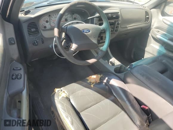 ✅ 2001 Ford Explorer Sport • VIN: 1FMYU70E11UC40255 • Lot: 67823045. Wystawiony na Copart z przebiegiem 187 533 mil. Bezpłatny archiwum sprzedaży aukcyjnych z USA i szczegółowy raport historii pojazdu na DreamBid. Zdjęcie 8.