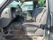 ✅ 2004 Chevrolet Silverado 2500HD Work Truck • VIN: 1GCHK24U44E289012 • Lot: 64666735. Wystawiony na Copart z przebiegiem 119 841 mil. Bezpłatny archiwum sprzedaży aukcyjnych z USA i szczegółowy raport historii pojazdu na DreamBid. Zdjęcie 7.