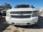 ✅ 2009 Chevrolet Suburban LTZ • VIN: 1GNFK36339R293786 • Lot: 92872055. Wystawiony na Copart z przebiegiem 212 006 mil. Bezpłatny archiwum sprzedaży aukcyjnych z USA i szczegółowy raport historii pojazdu na DreamBid. Zdjęcie 5.