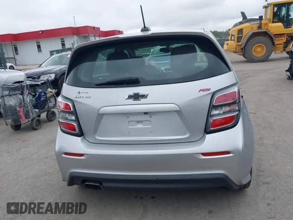 2020 Chevrolet Sonic LT с VIN 1G1JD6SBXL4108917, выставлен на аукционе IAAI как лот 43197184 с пробегом 77 666 миль миль и . История ставок и продаж доступна на DreamBid. Изображение 16.
