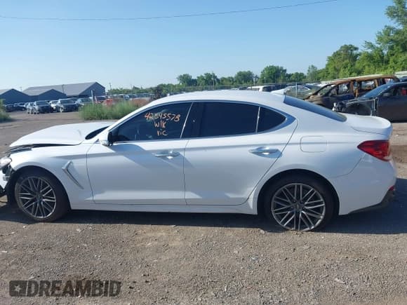 ✅ 2019 Genesis G70 Advanced • VIN: KMTG64LA1KU043767 • Lot: 42545578. Listed on IAAI with 91,775 mi. Free auction sales archive from the USA and detailed vehicle history report at DreamBid. Image 14.