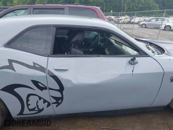 2021 Dodge Challenger SRT Hellcat с VIN 2C3CDZC90MH676521, выставлен на аукционе IAAI как лот 42594797 с пробегом Не указан миль и . История ставок и продаж доступна на DreamBid. Изображение 12.