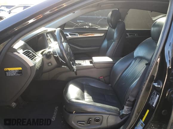 ✅ 2015 Hyundai Genesis 3.8L • VIN: KMHGN4JE6FU064588 • Lot: 79734554. Wystawiony na Copart z przebiegiem 87 993 mil. Bezpłatny archiwum sprzedaży aukcyjnych z USA i szczegółowy raport historii pojazdu na DreamBid. Zdjęcie 7.