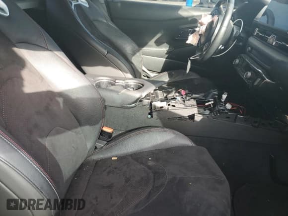 ✅ 2021 Toyota Supra 2.0 • VIN: WZ1DB2C0XMW043591 • Лот: 71269195. Опубликован ранее на Copart с пробегом Не указан. Бесплатный доступ к архиву аукционных продаж из США и подробный отчёт об истории автомобиля на DreamBid. Изображение 10.