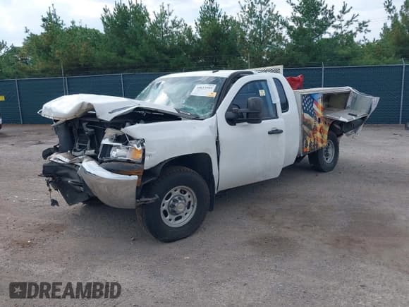 ✅ 2009 Chevrolet Silverado 2500HD • VIN: 1GBHC49KX9E123802 • Lot: 40613505. Wystawiony na IAAI z przebiegiem 159 401 mil. Bezpłatny archiwum sprzedaży aukcyjnych z USA i szczegółowy raport historii pojazdu na DreamBid. Zdjęcie 2.