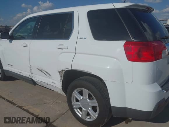 ✅ 2015 GMC Terrain SLE • VIN: 2GKALMEK8F6313363 • Lot: 43378244. Listed on IAAI with 123,584 mi. Free auction sales archive from the USA and detailed vehicle history report at DreamBid. Image 17.