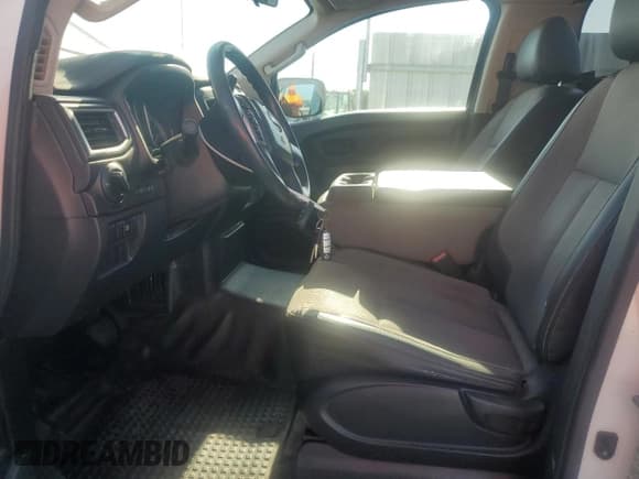 ✅ 2019 Nissan Titan S • VIN: 1N6AA1R70KN521908 • Lot: 69290525. Wystawiony na Copart z przebiegiem 62 691 mil. Bezpłatny archiwum sprzedaży aukcyjnych z USA i szczegółowy raport historii pojazdu na DreamBid. Zdjęcie 7.