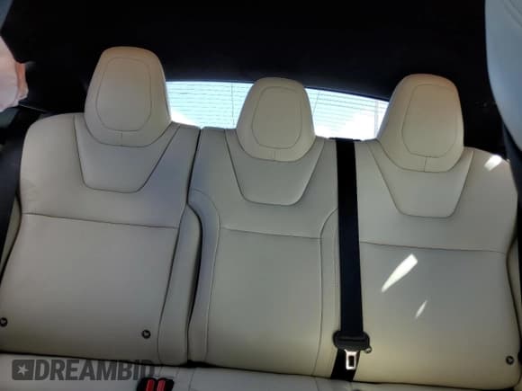 ✅ 2021 Tesla Model S Long Range Plus • VIN: 5YJSA1E20MF421679 • Lot: 44324005. Wystawiony na Copart z przebiegiem Nie podano. Bezpłatny archiwum sprzedaży aukcyjnych z USA i szczegółowy raport historii pojazdu na DreamBid. Zdjęcie 10.