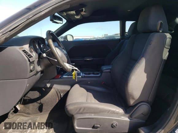 ✅ 2013 Dodge Challenger SXT • VIN: 2C3CDYAG1DH691640 • Lot: 77842744. Wystawiony na Copart z przebiegiem 181 343 mil. Bezpłatny archiwum sprzedaży aukcyjnych z USA i szczegółowy raport historii pojazdu na DreamBid. Zdjęcie 7.