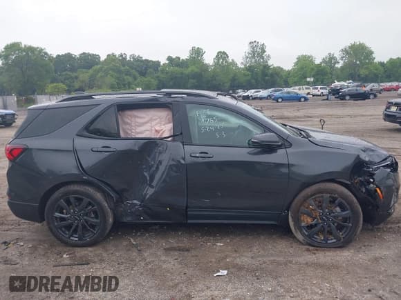 ✅ 2022 Chevrolet Equinox RS • VIN: 2GNAXWEV4N6105282 • Lot: 42375907. Listed on IAAI with 24,386 mi. Free auction sales archive from the USA and detailed vehicle history report at DreamBid. Image 13.