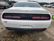 ✅ 2020 Dodge Challenger GT • VIN: 2C3CDZJG5LH188990 • Lot: 71881742. Wystawiony na Copart z przebiegiem 47 485 mil. Bezpłatny archiwum sprzedaży aukcyjnych z USA i szczegółowy raport historii pojazdu na DreamBid. Zdjęcie 6.