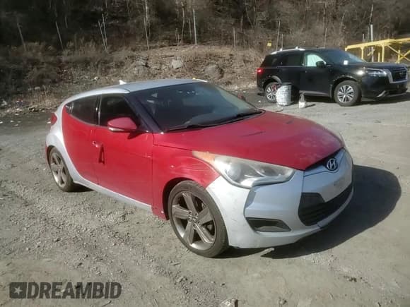 ✅ 2016 Hyundai Veloster • VIN: KMHTC6AD9GU269055 • Lot: 48638635. Wystawiony na Copart z przebiegiem 121 880 mil. Bezpłatny archiwum sprzedaży aukcyjnych z USA i szczegółowy raport historii pojazdu na DreamBid. Zdjęcie 11.