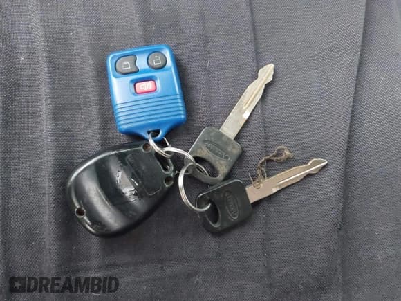 ✅ 2004 Ford F-150 XLT • VIN: 1FTPX14544FA26190 • Lot: 42532807. Listed on IAAI with 176,069 mi. Free auction sales archive from the USA and detailed vehicle history report at DreamBid. Image 11.