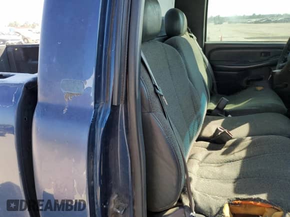 2000 Chevrolet Silverado 1500 с VIN 1GCEC14W5YZ132938, выставлен на аукционе Copart как лот 82487715 с пробегом Не указан миль и Списание • Salvage title. История ставок и продаж доступна на DreamBid. Изображение 10.