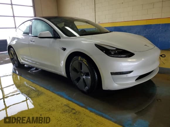 ✅ 2022 Tesla Model 3 • VIN: 5YJ3E1EAXNF370757 • Лот: 55691785. Опубликован ранее на Copart с пробегом Не указан. Бесплатный доступ к архиву аукционных продаж из США и подробный отчёт об истории автомобиля на DreamBid. Изображение 4.
