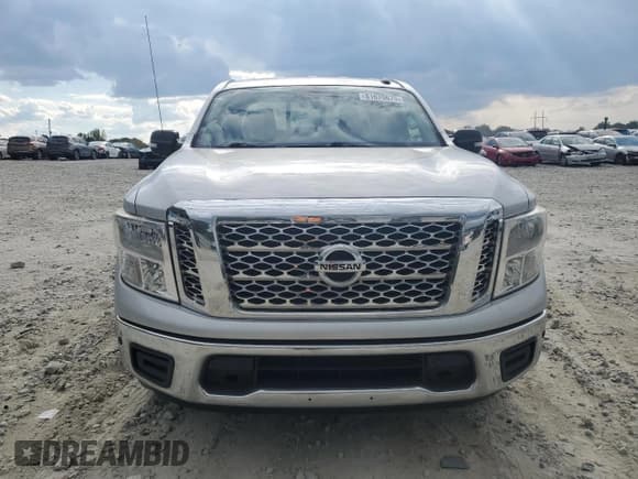 ✅ 2019 Nissan Titan SV • VIN: 1N6AA1E60KN511361 • Lot: 81670675. Listed on Copart with 200,587 mi. Free auction sales archive from the USA and detailed vehicle history report at DreamBid. Image 5.