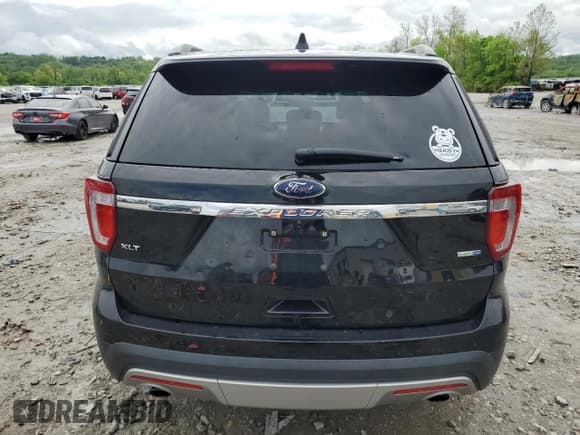 ✅ 2017 Ford Explorer XLT • VIN: 1FM5K8DH0HGA53553 • Lot: 54596485. Wystawiony na Copart z przebiegiem 110 866 mil. Bezpłatny archiwum sprzedaży aukcyjnych z USA i szczegółowy raport historii pojazdu na DreamBid. Zdjęcie 6.