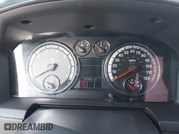 ✅ 2009 Dodge 1500 SLT • VIN: 1D3HB13T79S788728 • Lot: 41802418. Wystawiony na IAAI z przebiegiem 263 881 mil. Bezpłatny archiwum sprzedaży aukcyjnych z USA i szczegółowy raport historii pojazdu na DreamBid. Zdjęcie 15.