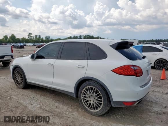 ✅ 2014 Porsche Cayenne S • VIN: WP1AB2A23ELA55007 • Lot: 68950225. Listed on Copart with 208,263 mi. Free auction sales archive from the USA and detailed vehicle history report at DreamBid. Image 2.