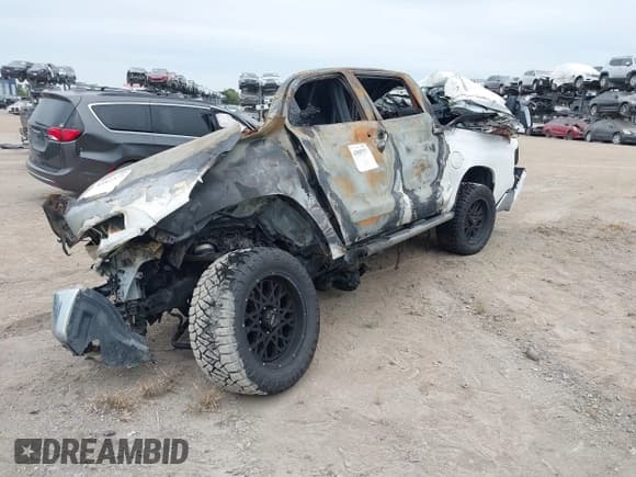 ✅ 2015 Toyota Tundra SR5 • VIN: 5TFDM5F13FX063628 • Lot: 43587577. Listed on IAAI with Not provided. Free auction sales archive from the USA and detailed vehicle history report at DreamBid. Image 2.