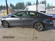 ✅ 2022 Kia Forte LXS • VIN: 3KPF24AD9NE457157 • Lot: 43463978. Wystawiony na IAAI z przebiegiem 54 231 mil. Bezpłatny archiwum sprzedaży aukcyjnych z USA i szczegółowy raport historii pojazdu na DreamBid. Zdjęcie 15.