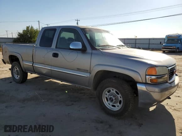 ✅ 2000 GMC Sierra 2500 SLE • VIN: 1GTGK29U7YE244818 • Лот: 80525455. Опубликован ранее на Copart с пробегом 199 754 миль. Бесплатный доступ к архиву аукционных продаж из США и подробный отчёт об истории автомобиля на DreamBid. Изображение 4.