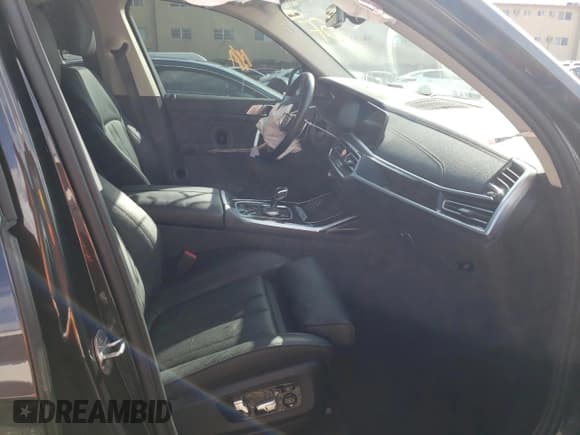 ✅ 2019 BMW X7 xDrive40i • VIN: 5UXCW2C51KL088622 • Lot: 67196892. Listed on Copart with 38,375 mi. Free auction sales archive from the USA and detailed vehicle history report at DreamBid. Image 5.