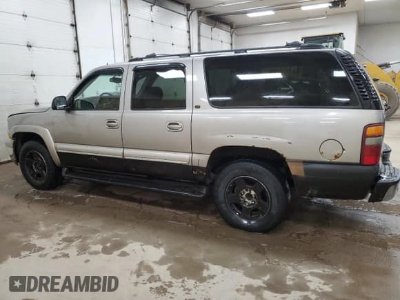 ✅ 2002 Chevrolet Suburban LT • VIN: 1GNFK16Z12J207923 • Лот: 57557065. Опубликован ранее на Copart с пробегом 345 519 миль. Бесплатный доступ к архиву аукционных продаж из США и подробный отчёт об истории автомобиля на DreamBid. Изображение 2.
