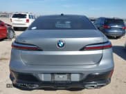 ✅ 2023 BMW 7 Series 760i xDrive • VIN: WBA33EJ07PCM90605 • Лот: 41577454. Опубликован ранее на IAAI с пробегом 30 241 миль. Бесплатный доступ к архиву аукционных продаж из США и подробный отчёт об истории автомобиля на DreamBid. Изображение 16.