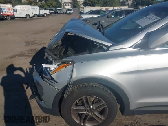✅ 2017 Hyundai Santa Fe 2.4L • VIN: 5XYZTDLB0HG403422 • Лот: 43452977. Опубликован ранее на IAAI с пробегом 104 182 миль. Бесплатный доступ к архиву аукционных продаж из США и подробный отчёт об истории автомобиля на DreamBid. Изображение 5.