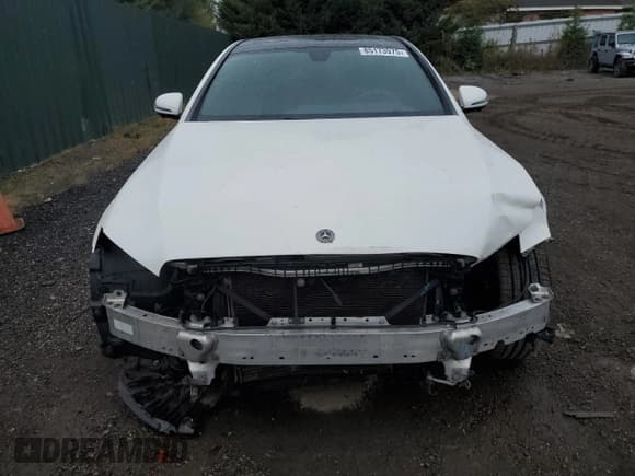 ✅ 2019 Mercedes-Benz E 450 • VIN: WDDZF6JB0KA490807 • Lot: 85173975. Listed on Copart with 60,408 mi. Free auction sales archive from the USA and detailed vehicle history report at DreamBid. Image 5.