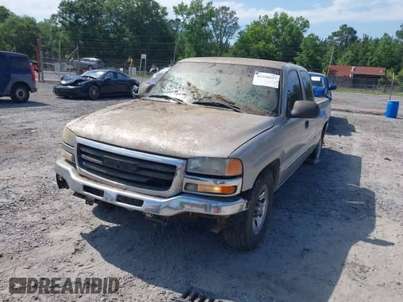 2007 GMC Sierra 1500 SLE1 with VIN 1GTEC19V77Z190323, listed as a IAAI auction lot 42326657 with 195,979 mi miles and . Bid and sale history available at DreamBid. Image 2.
