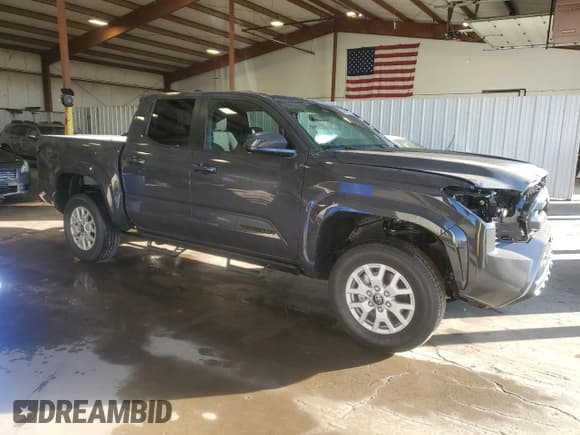 ✅ 2025 Toyota Tacoma TRD Off Road • VIN: 3TMLB5JN0SM163469 • Lot: 89882505. Wystawiony na Copart z przebiegiem 2 321 mil. Bezpłatny archiwum sprzedaży aukcyjnych z USA i szczegółowy raport historii pojazdu na DreamBid. Zdjęcie 4.