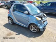 ✅ 2013 Smart fortwo Passion • VIN: WMEEK3BA0DK644925 • Lot: 42656798. Wystawiony na IAAI z przebiegiem 137 622 mil. Bezpłatny archiwum sprzedaży aukcyjnych z USA i szczegółowy raport historii pojazdu na DreamBid. Zdjęcie 1.