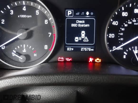 2018 Hyundai Elantra Limited с VIN 5NPD84LF8JH236403, выставлен на аукционе IAAI как лот 42366931 с пробегом 27 579 миль миль и . История ставок и продаж доступна на DreamBid. Изображение 16.