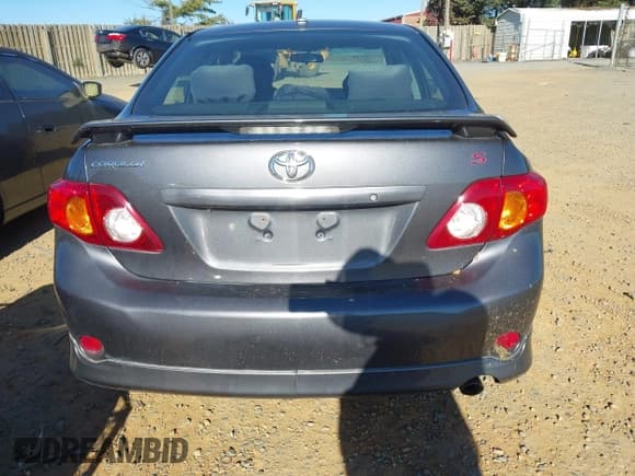 ✅ 2010 Toyota Corolla S • VIN: 1NXBU4EE9AZ182148 • Lot: 43521724. Wystawiony na IAAI z przebiegiem 238 951 mil. Bezpłatny archiwum sprzedaży aukcyjnych z USA i szczegółowy raport historii pojazdu na DreamBid. Zdjęcie 16.