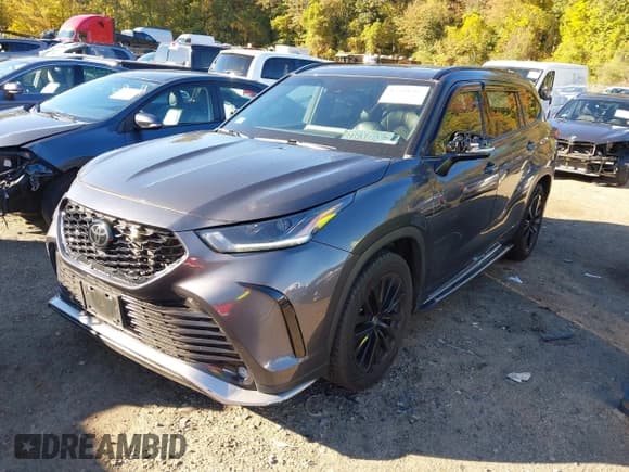 ✅ 2023 Toyota Highlander XSE • VIN: 5TDKDRBH5PS508265 • Lot: 43348265. Listed on IAAI with 156,556 mi. Free auction sales archive from the USA and detailed vehicle history report at DreamBid. Image 2.