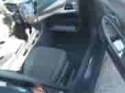 2016 Chevrolet Cruze LT z VIN 1G1BE5SM5G7301655, wystawiony jako IAAI lot #43610631 z przebiegiem Nie podano mil oraz . Historia ofert i sprzedaży dostępna na DreamBid. Obrazek 5.