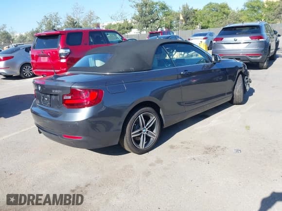 ✅ 2017 BMW 2 Series 230i • VIN: WBA2K9C34H7A26309 • Lot: 42304310. Wystawiony na IAAI z przebiegiem 52 642 mil. Bezpłatny archiwum sprzedaży aukcyjnych z USA i szczegółowy raport historii pojazdu na DreamBid. Zdjęcie 4.